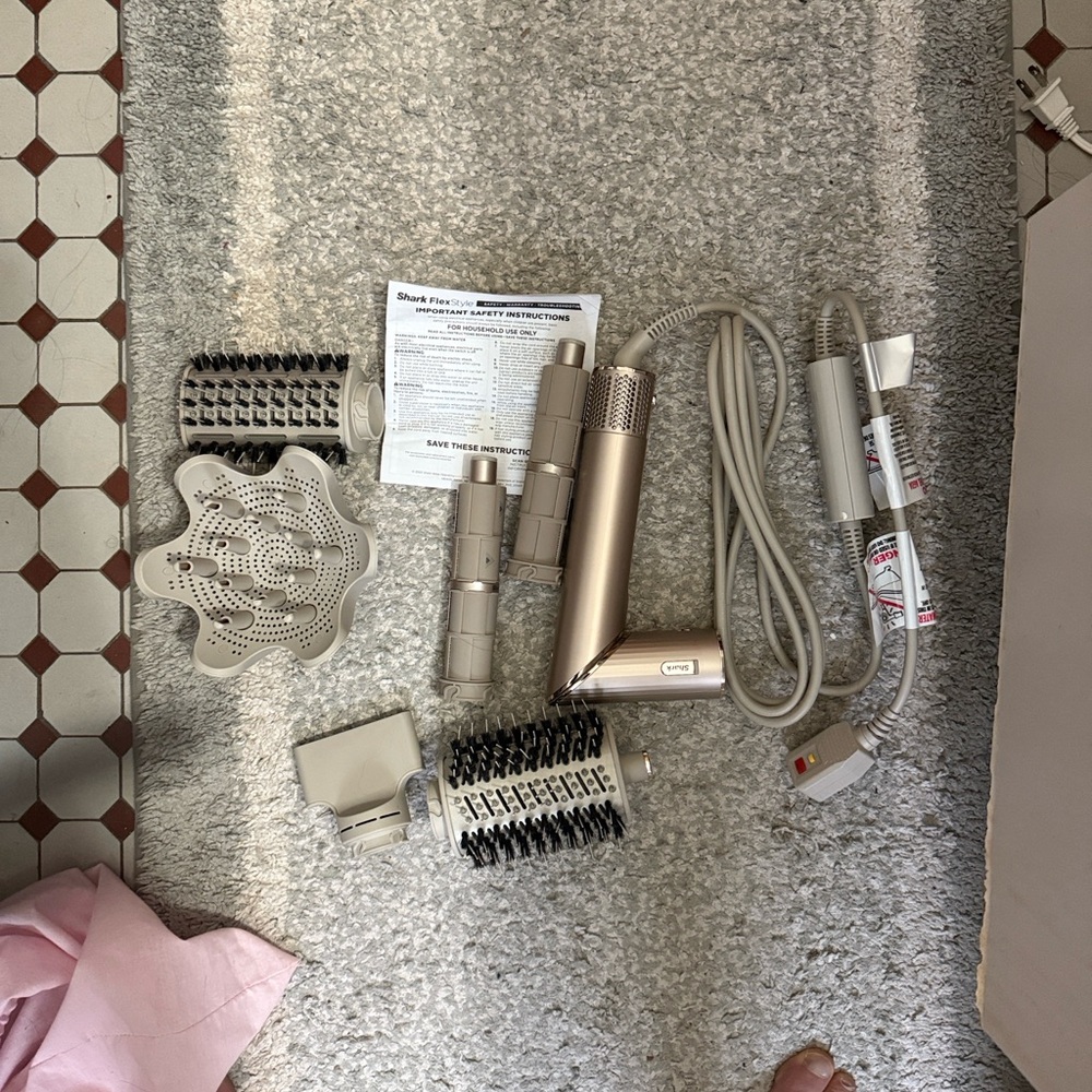 Shark Flex style blow dryer and multi styler (like NEW)